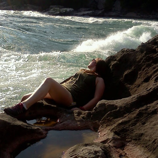 Sara Oliphant Photo 6