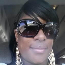 Ronda Thomas Photo 38