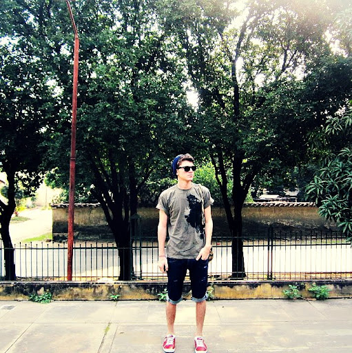 Bryan Ovalle Photo 6