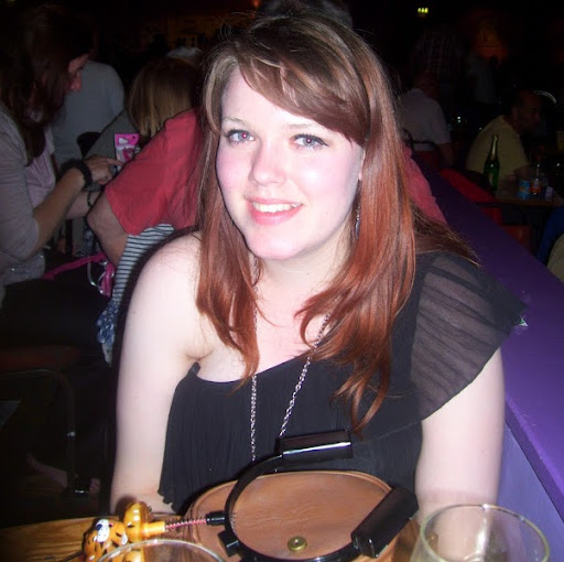 Robyn Woods Photo 37