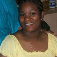 Elizabeth Mcneal Photo 14