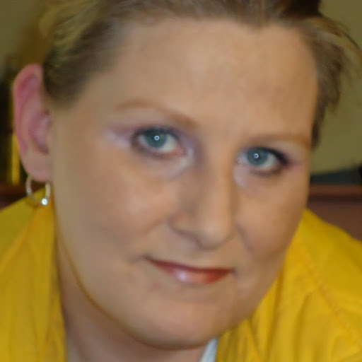 Christie Robinson Photo 6