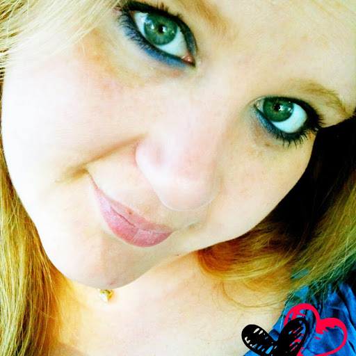 Jennifer Douglas Photo 16