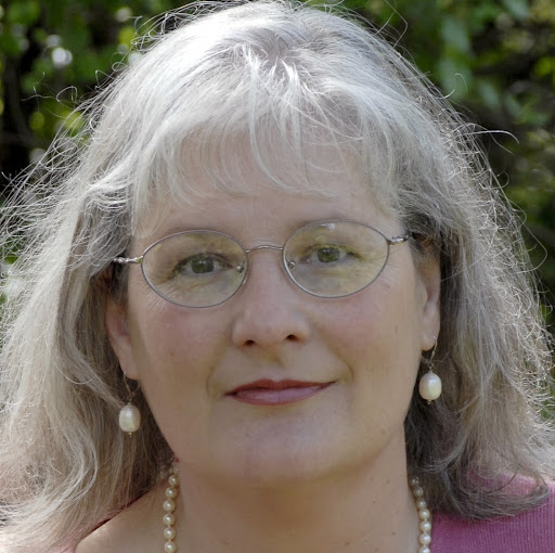 Laura Kennedy Photo 17