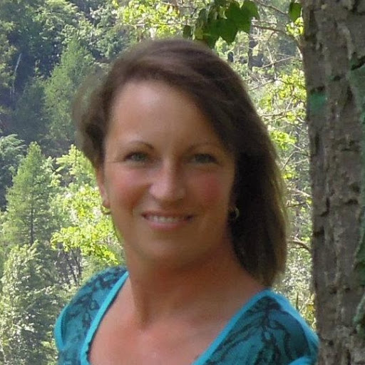 Trisha Mills Photo 6