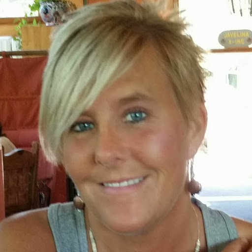 Colleen Larsen Photo 26