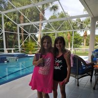 Lisa Hubert Photo 17