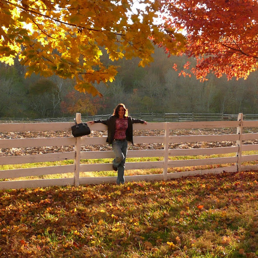 Elizabeth Costanzo Photo 3