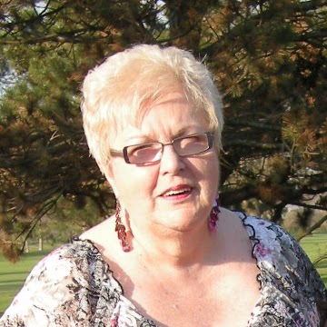 Joyce Holmes Photo 9