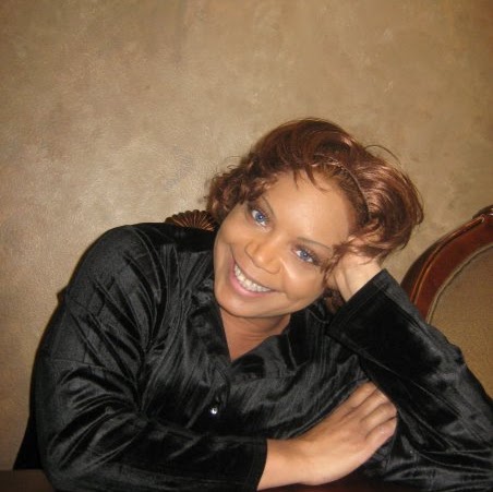 Jacqueline Reynolds Photo 39