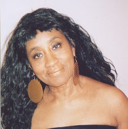 Loretta Lee Photo 18
