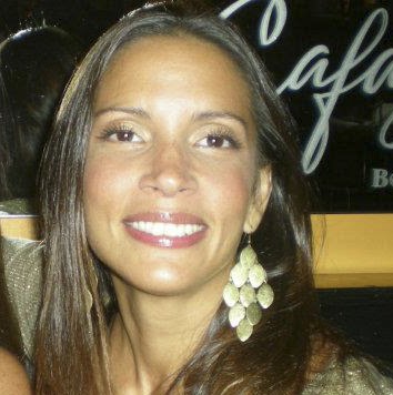Irene Salinas Photo 10
