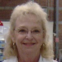 Sally Holmes Photo 27