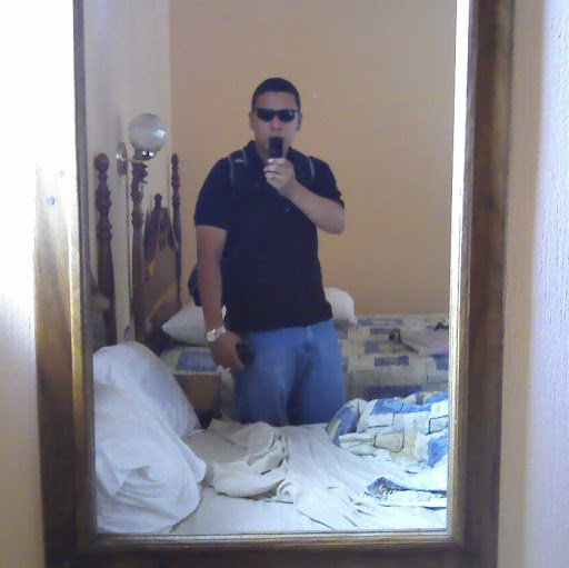 Axel Pineda Photo 2