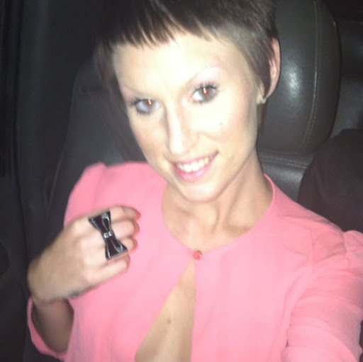 Lisa Steele Photo 32