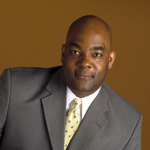 Christopher Bass Photo 20