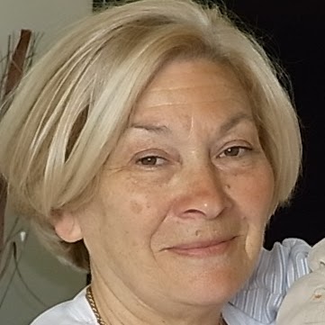 Barbara Cross Photo 28