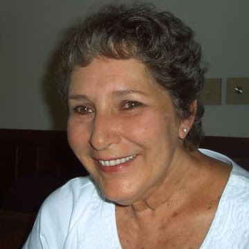 Angela Hansen Photo 19