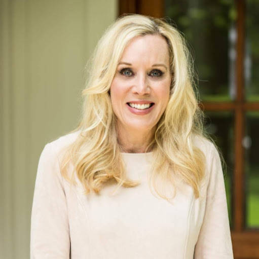 Angela Perry Photo 44