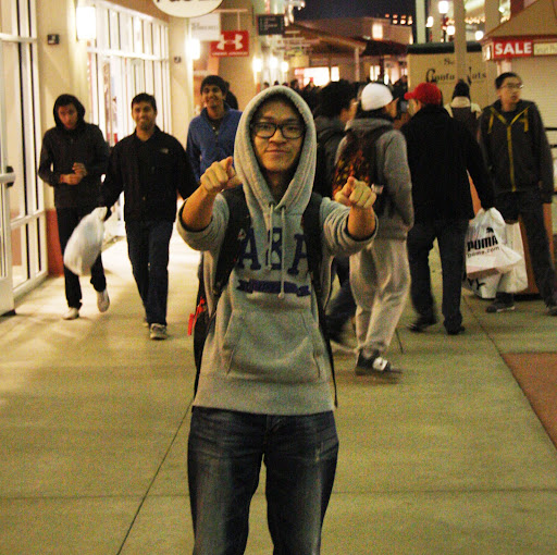 Ying Liu Photo 16