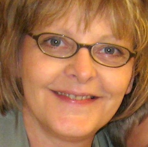 Susan Hunt Photo 30