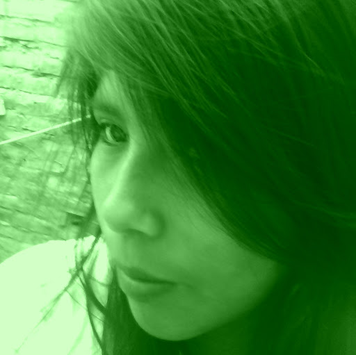 Melanie Paredes Photo 24