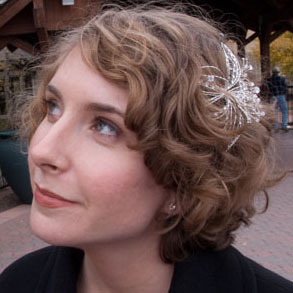 Laura Bowen Photo 36