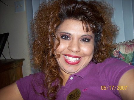 Julie Luna Photo 25