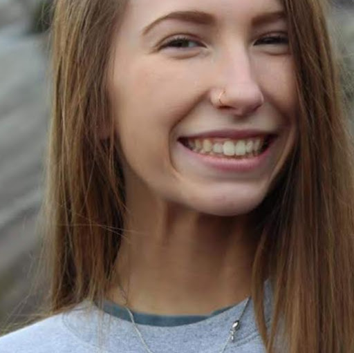 Danielle Tuttle Photo 29