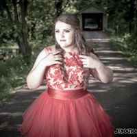 Lauren Hedges Photo 22