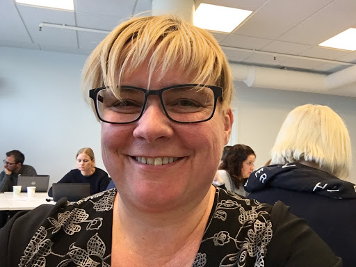 Linda Madsen Photo 24