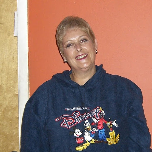 April Mclaughlin Photo 41
