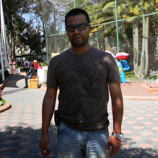 Enrique Garcia Photo 22