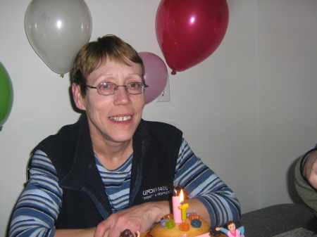 Joan Thomas Photo 31