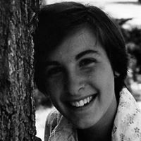 Elizabeth Levy Photo 46