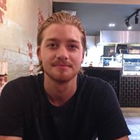 Elliot Roberts Photo 6