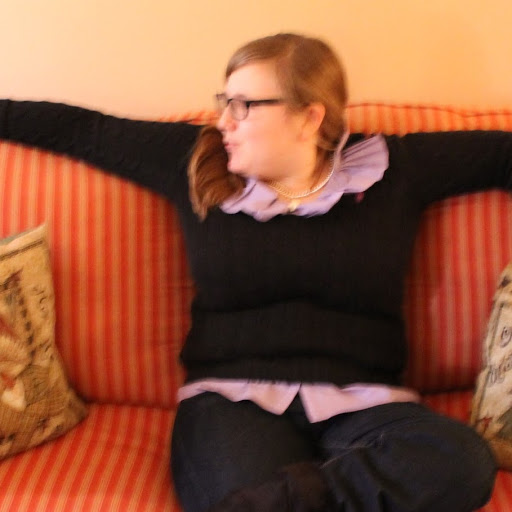 Hannah Gee Photo 25
