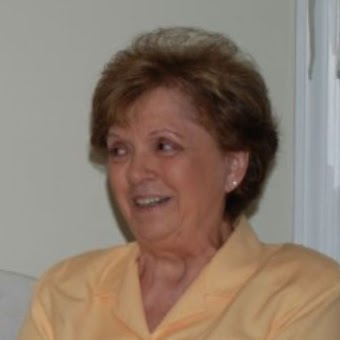Brenda Bell Photo 26