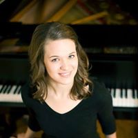 Johanna Graham Photo 9