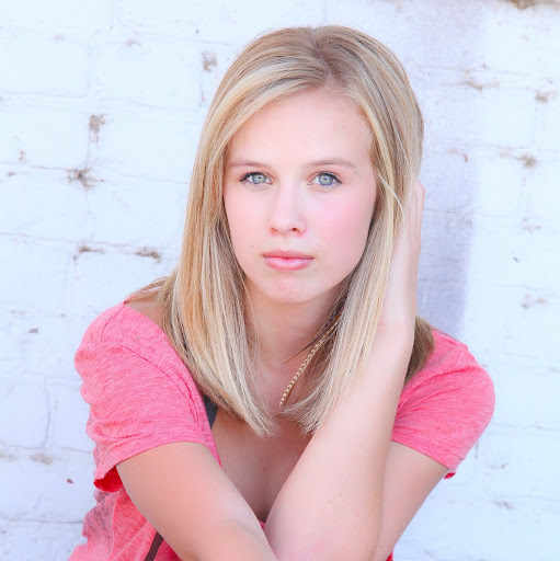 Anna Swan Photo 40