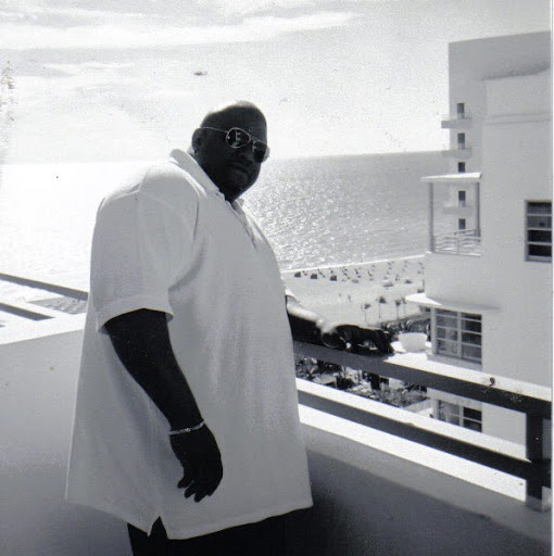 Brian Reaves Photo 11
