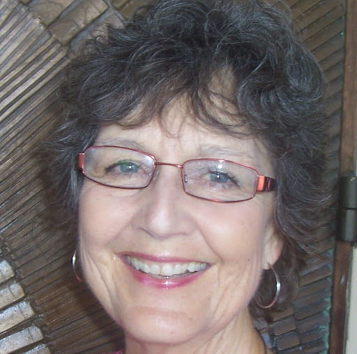Christine Cummings Photo 31