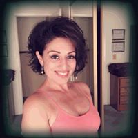Linda Bernal Photo 34