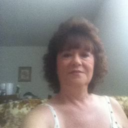Sandy Sutton Photo 35