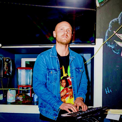 Jeffrey May Photo 16