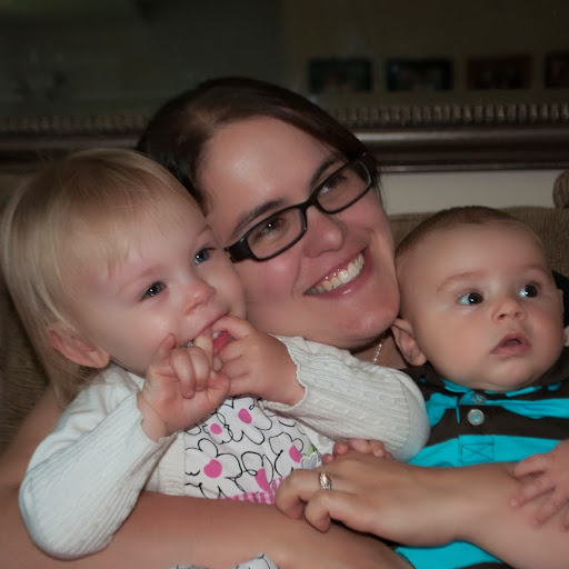 Amy Lutz Photo 34