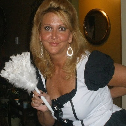 Elizabeth Seifert Photo 16