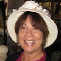 Debra Moon Photo 34