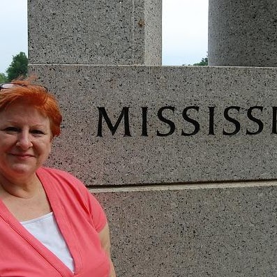 Lorraine Hinton Photo 4