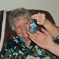 Elizabeth Still Photo 31
